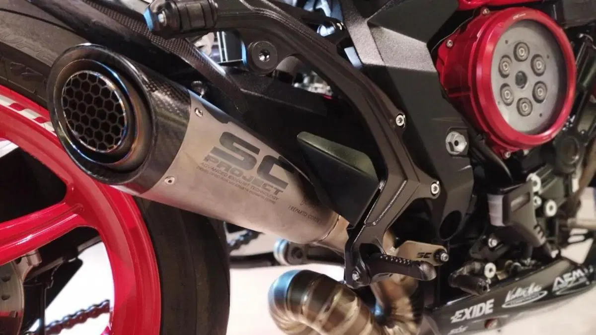 MV Agusta Brutale 800 RC (2019)  (7)