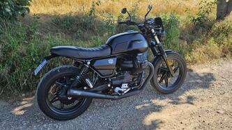 Moto Guzzi V7 Stone (2021 - 24)