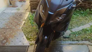 Yamaha T-Max 560 Tech Max (2022 - 24)  (2)
