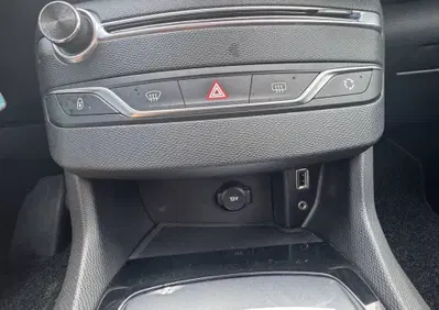 Peugeot 308 SW 1.6 HDi 92 CV Active (18)