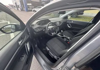 Peugeot 308 SW 1.6 HDi 92 CV Active (11)