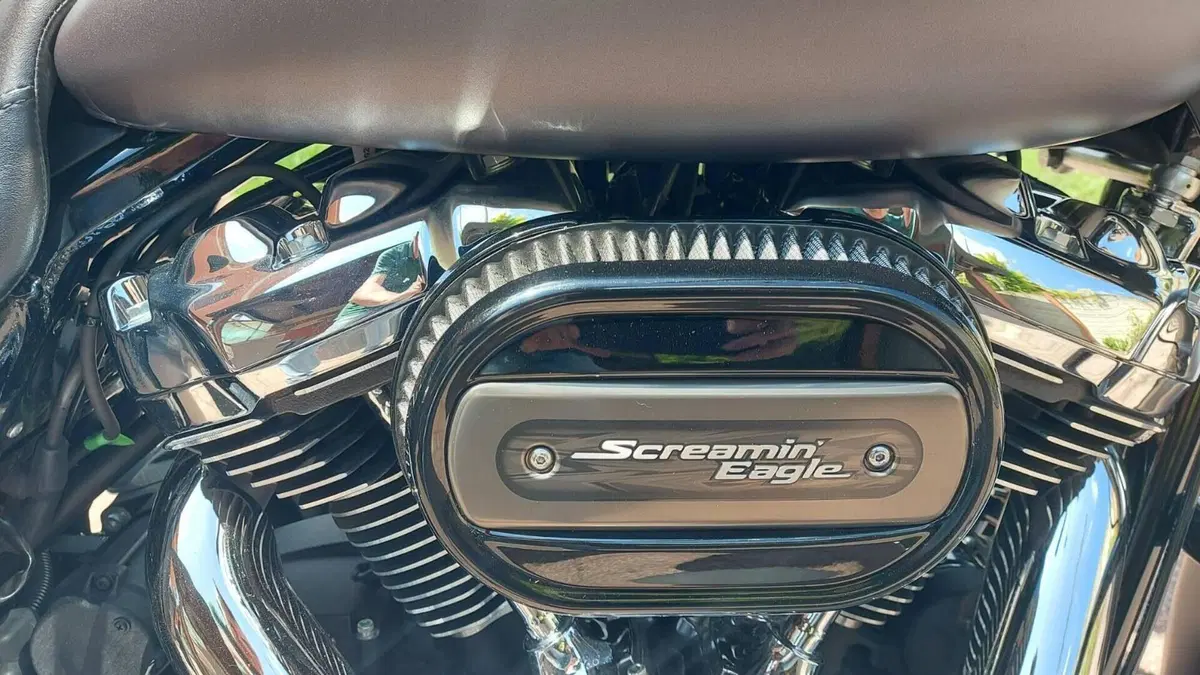 Harley-Davidson 107 Street Glide Special (2017 - 19) - FLHXS  (4)