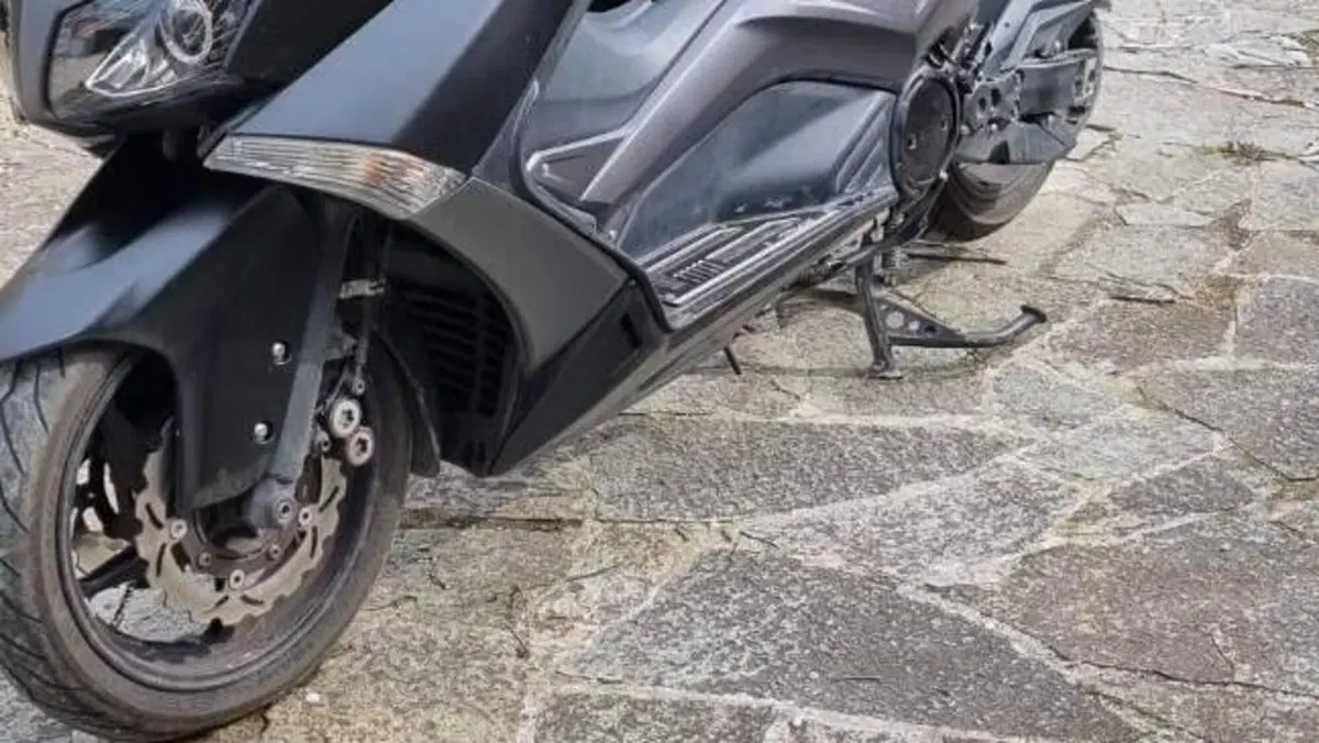 Yamaha T-Max 530 (2012 - 14)  (2)