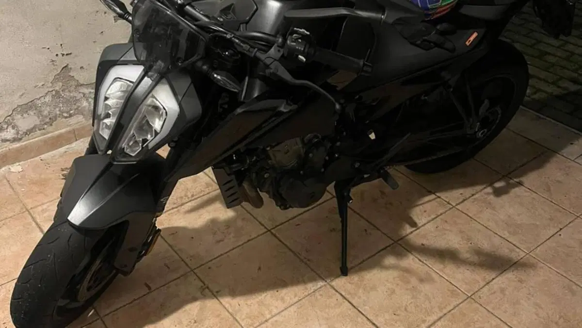 KTM 890 Duke (2021 - 23)  (3)