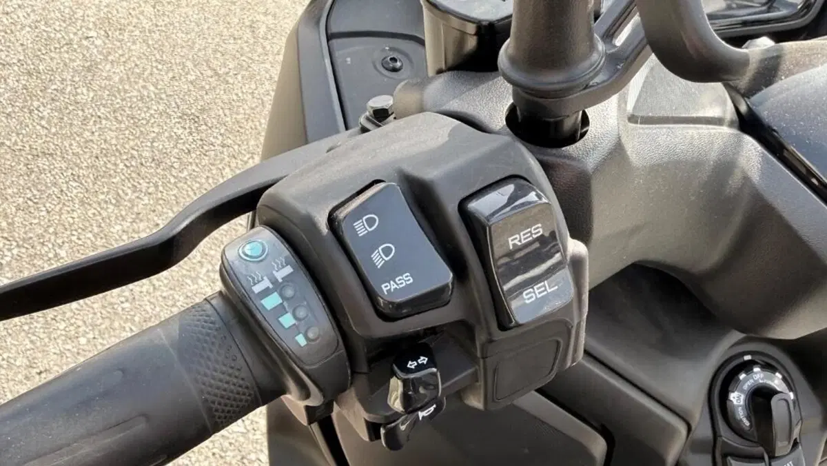 Yamaha X-Max 125 (2021 - 24)  (6)