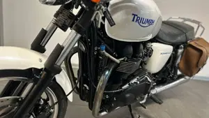 Triumph Bonneville (2007 - 16)  (8)