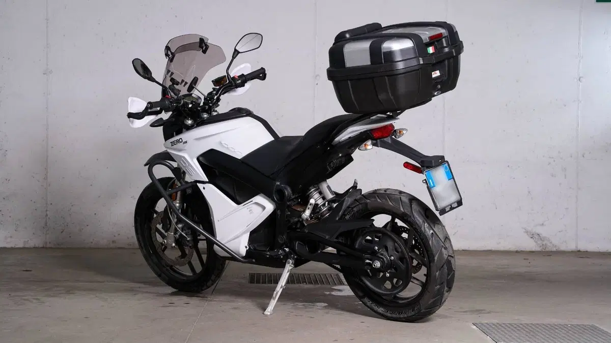 Zero DS (2015 - 23)  (5)