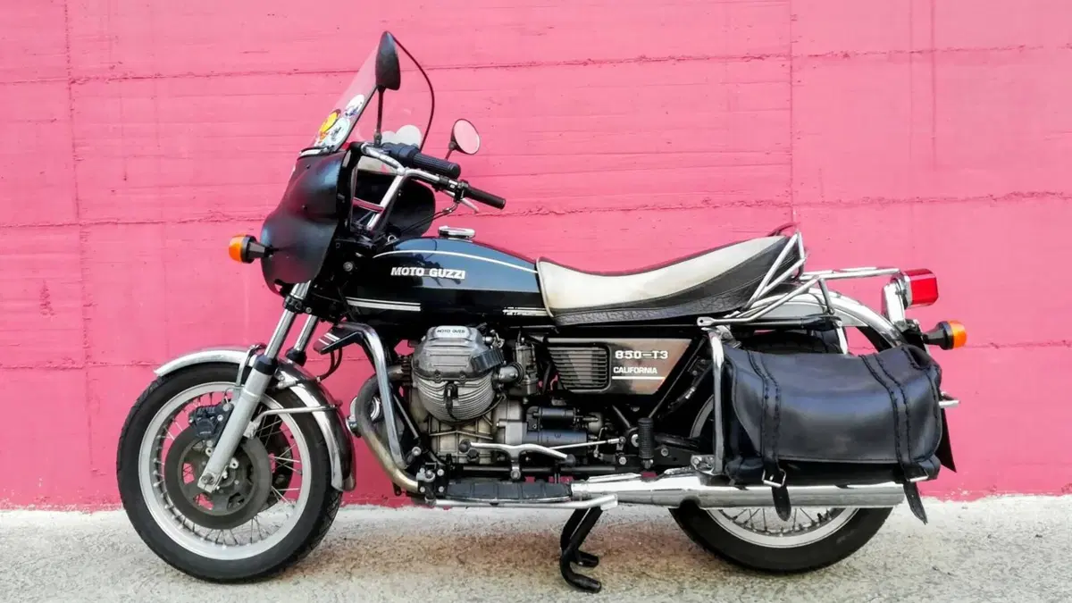 Moto Guzzi   (2)