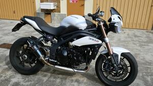 Triumph Speed Triple 1050 ABS (2011 - 15) 