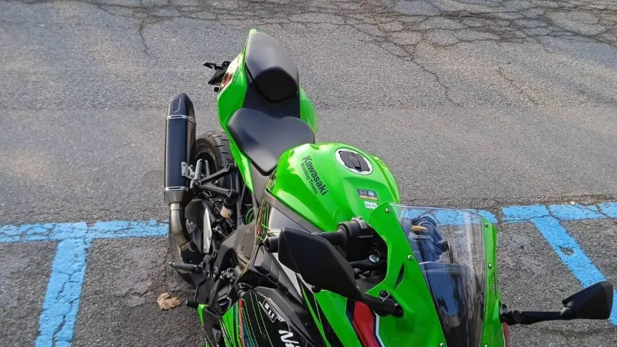 Kawasaki Ninja ZX-4RR (2024 - 26)  (4)