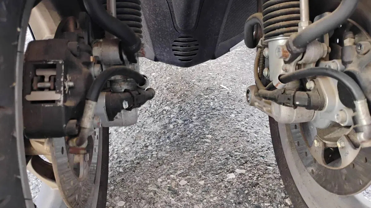 Piaggio Mp3 300 ie Yourban ERL (2011 - 17)  (4)