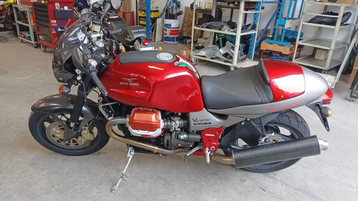 Moto Guzzi V11 Le Mans (2001 - 06)  (5)