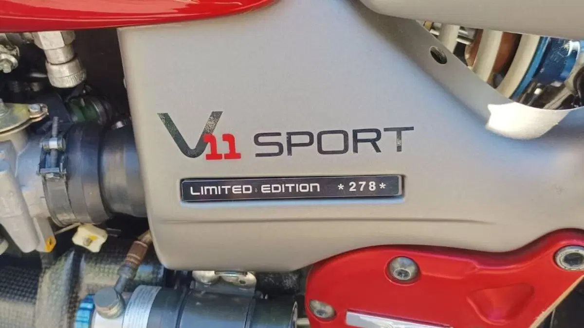 Moto Guzzi V11 Le Mans (2001 - 06)  (6)