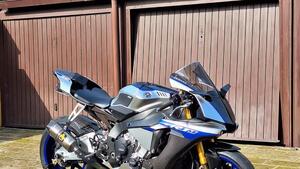 Yamaha YZF R1 M (2015 - 16) 