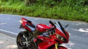 Yamaha YZF R1 (2006 - 07) 