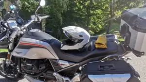Moto Guzzi V85 TT Travel (2021 - 23)  (5)