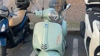 Vespa GTS 300 (2023 - 24) usata