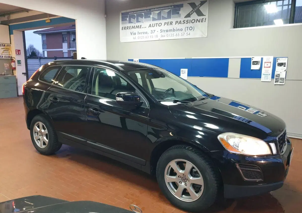 Volvo XC60 D3 Geartronic Kinetic (3)