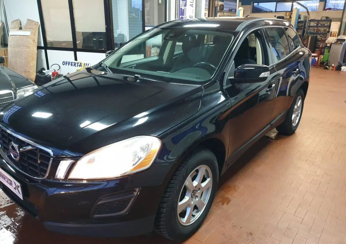 Volvo XC60 D3 Geartronic Kinetic (4)