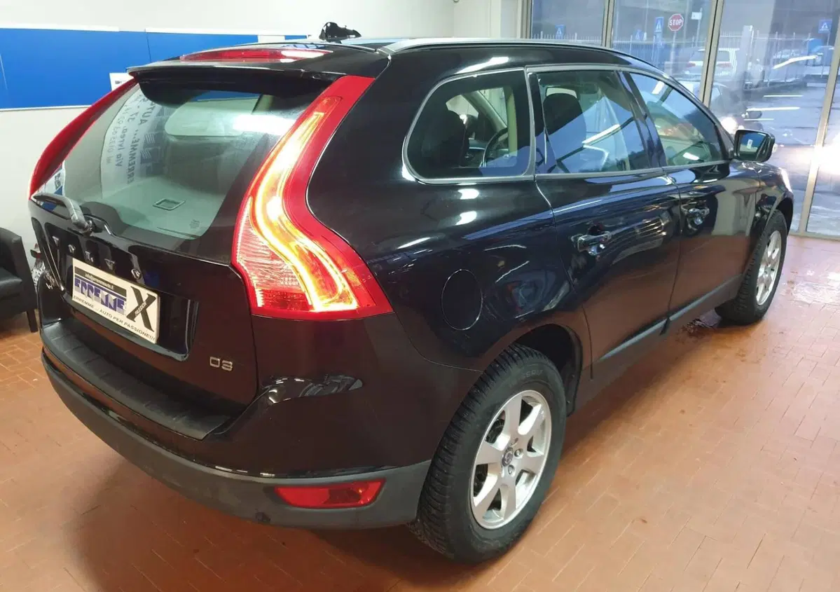 Volvo XC60 D3 Geartronic Kinetic (6)