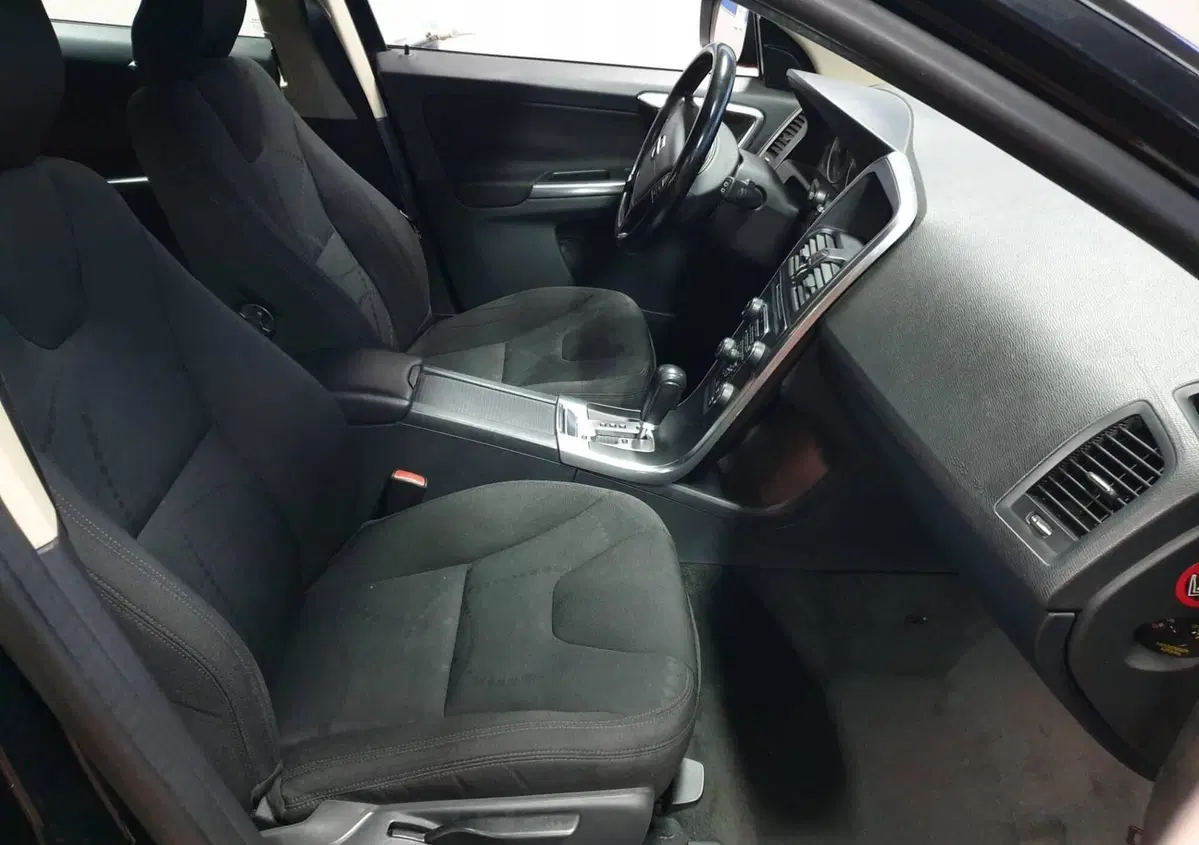 Volvo XC60 D3 Geartronic Kinetic (12)