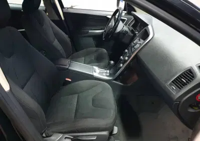 Volvo XC60 D3 Geartronic Kinetic (12)