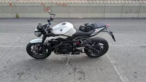 Triumph Street Triple 765 R (2023 - 26)  (3)