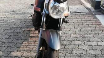 Suzuki GSR 600 (2006 - 11) usata