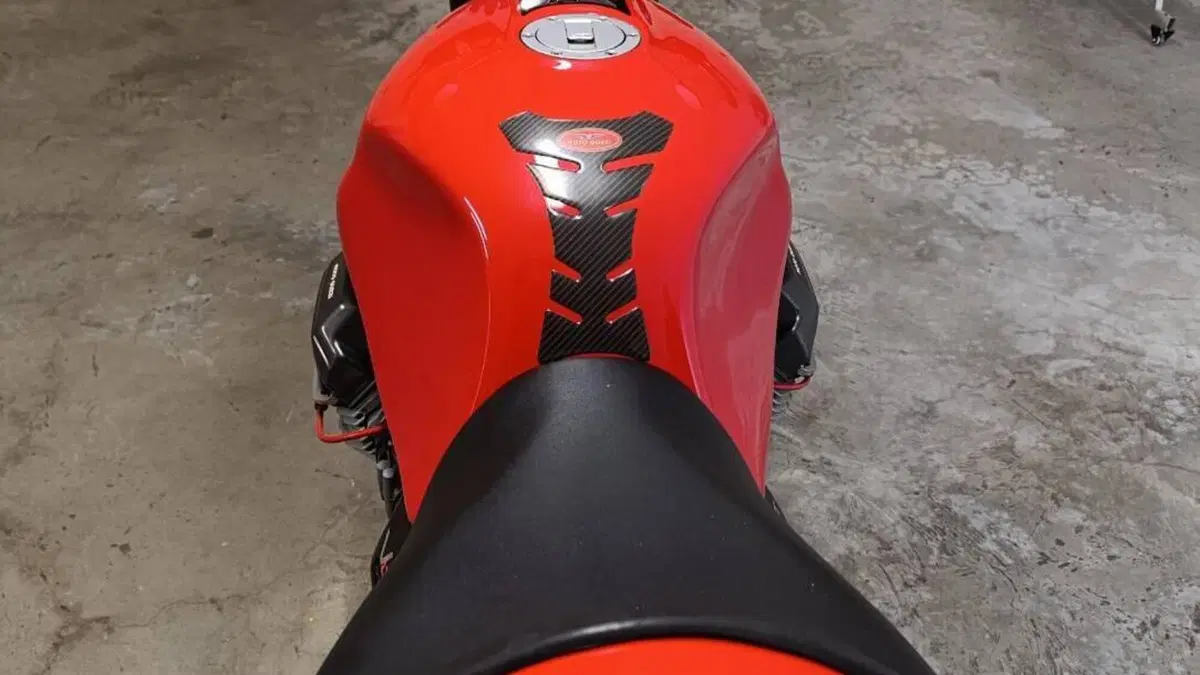 Moto Guzzi V11 Sport Naked (2002 - 05)  (7)