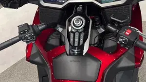 Honda GL 1800 Gold Wing Tour (2025 - 26)  (5)