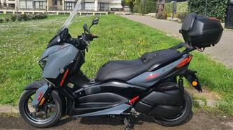 Yamaha X-Max 300 Tech Max (2021 - 24) usata