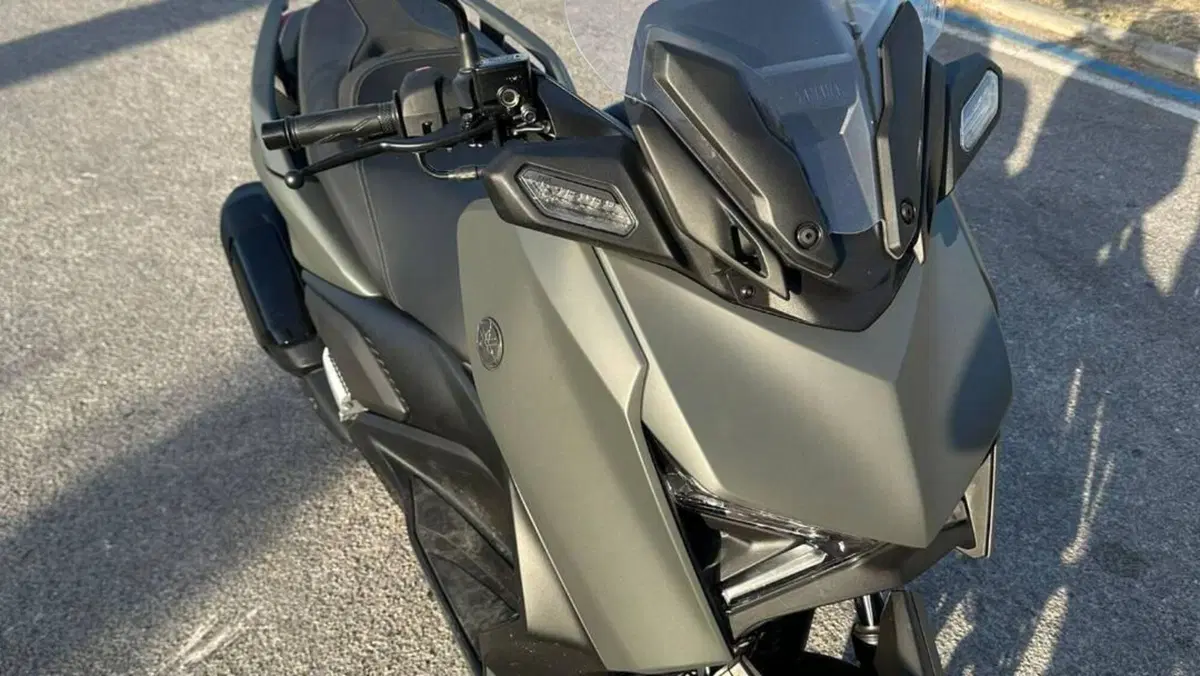 Yamaha X-Max 300 (2025 - 26)  (4)