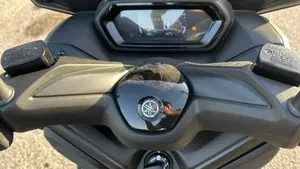 Yamaha X-Max 300 (2025 - 26)  (10)