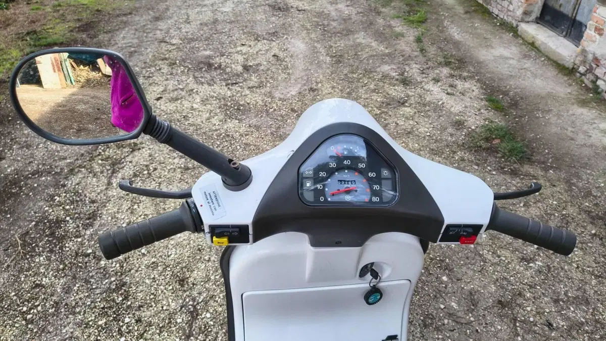 Piaggio Vespa 50 PK  (4)