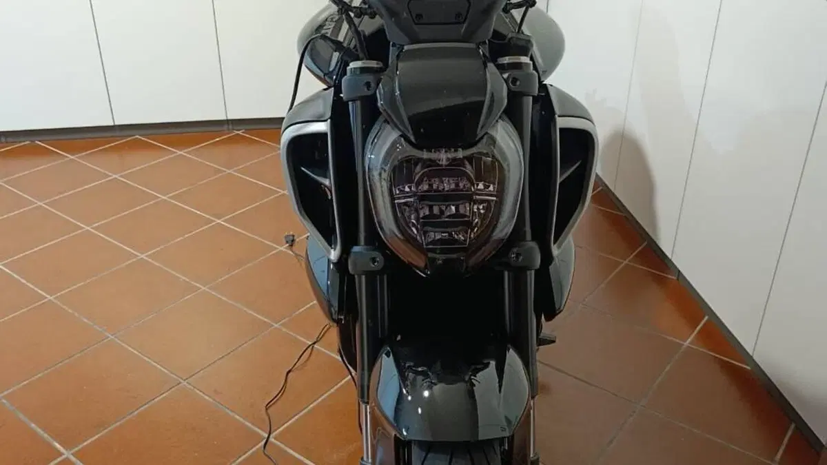 Ducati Diavel V4 (2023 - 26)  (13)