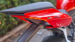 Ducati Streetfighter V2 (2022 - 24)  (8)