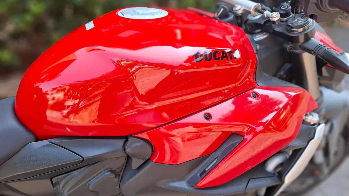 Ducati Streetfighter V2 (2022 - 24)  (9)