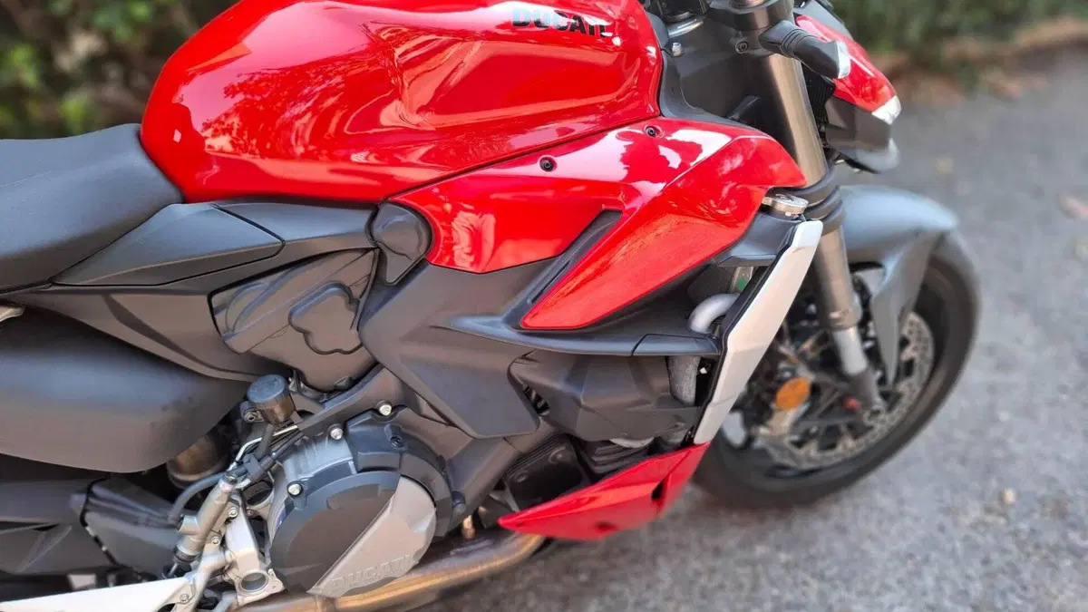 Ducati Streetfighter V2 (2022 - 24)  (10)