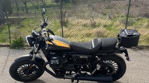 Moto Guzzi V9 Bobber (2016 - 18) 