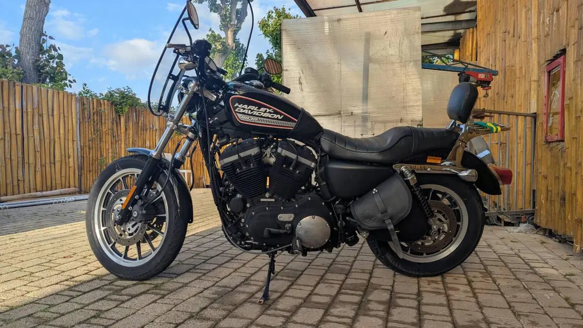Harley-Davidson 883 R (2008 - 16) - XL 883R  (2)