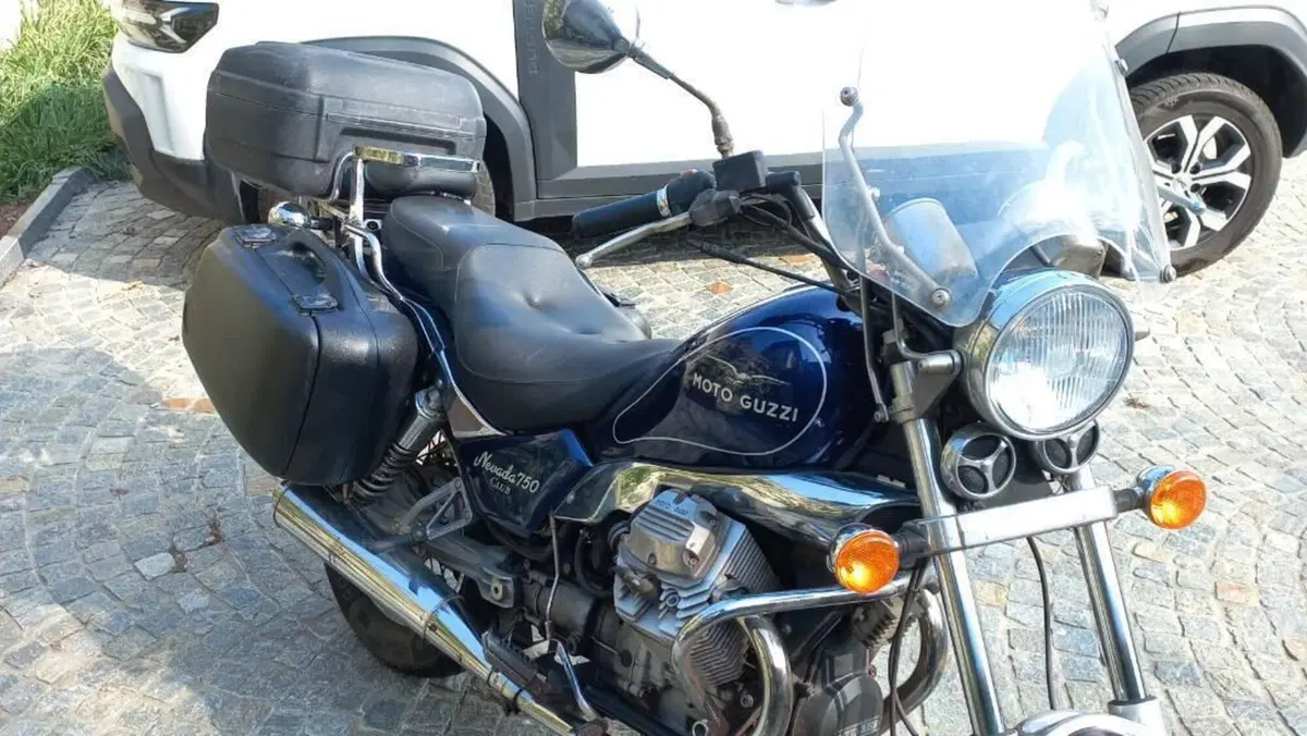 Moto Guzzi Nevada 750 Club (2002 - 06)  (2)