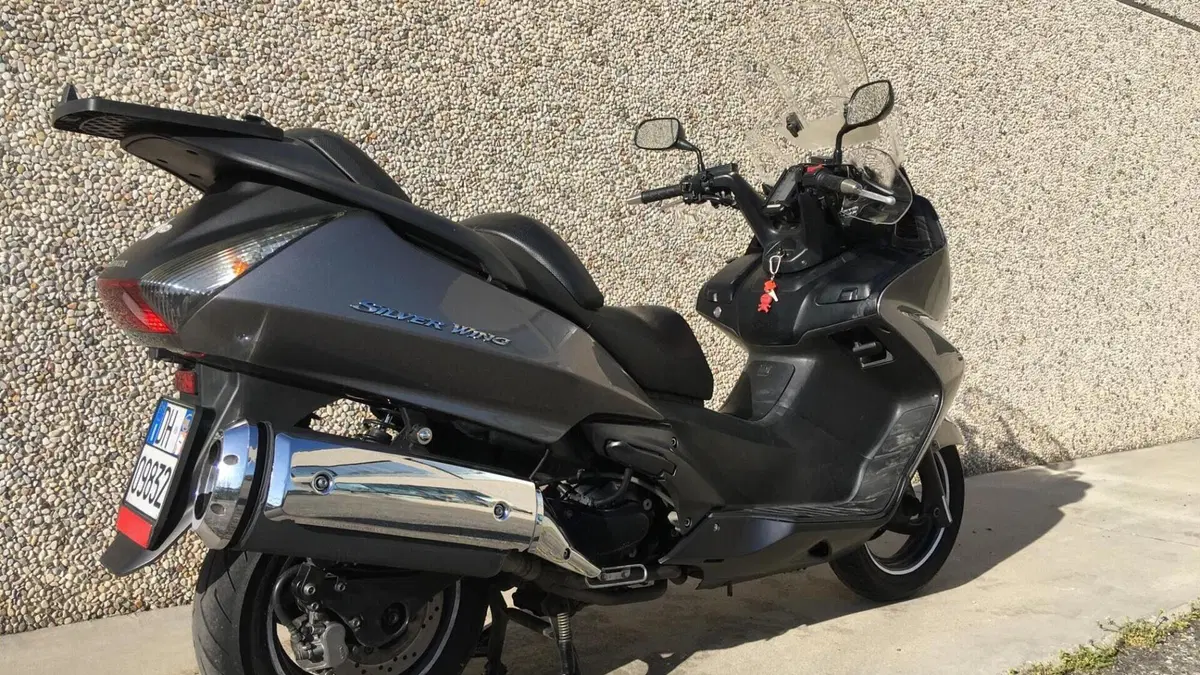 Honda Silver Wing 400 (2006 - 09)  (4)
