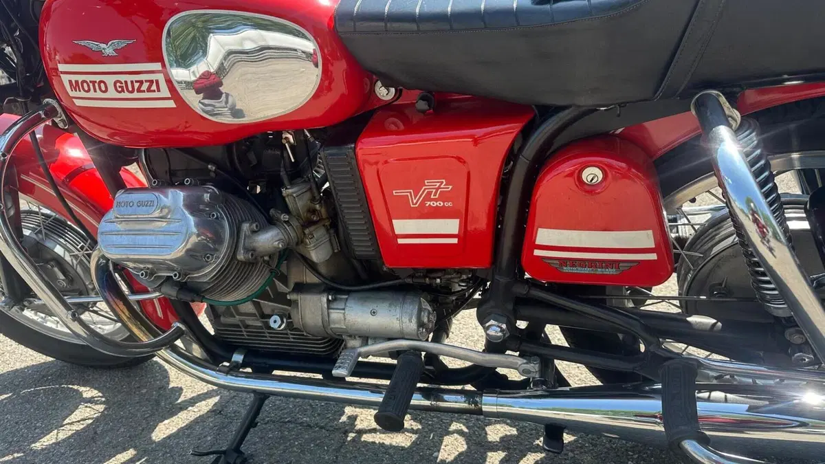 Moto Guzzi   (2)