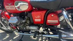 Moto Guzzi   (2)