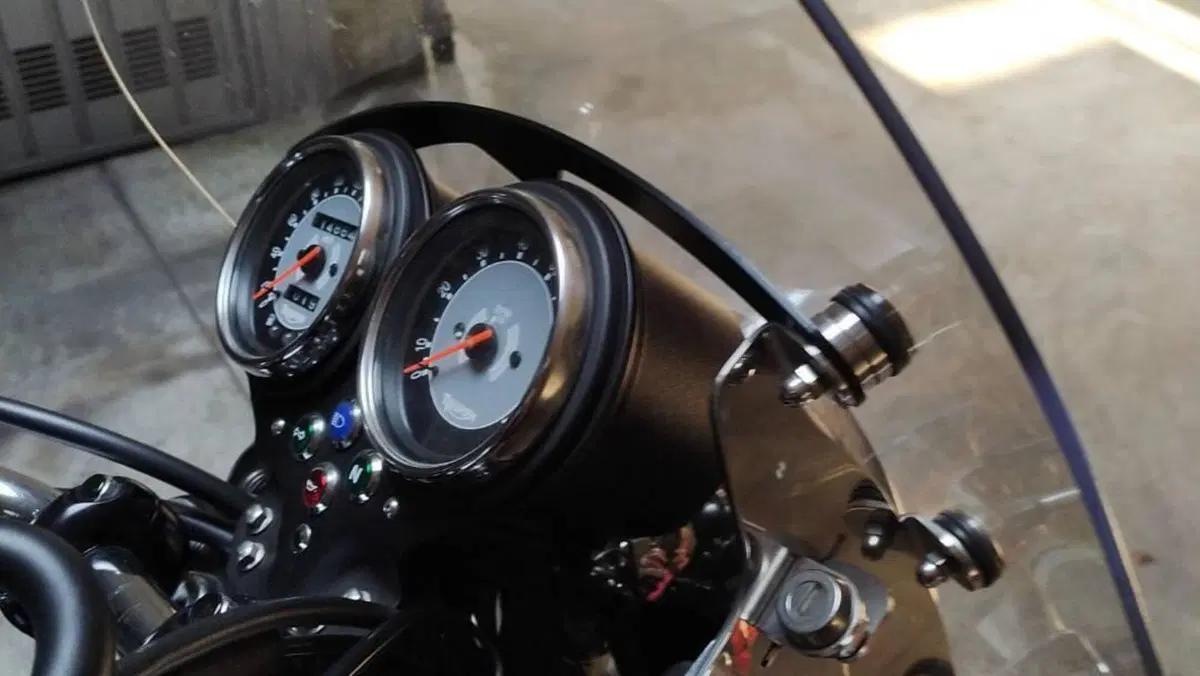 Triumph Bonneville SE (2009 - 13)  (4)