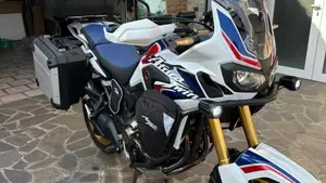 Honda Africa Twin CRF 1000L DCT ABS (2016 - 17)  (9)