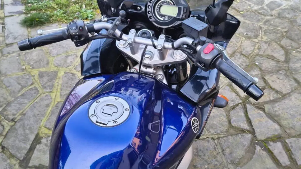 Yamaha FZ6 Fazer (2004 - 07)  (7)