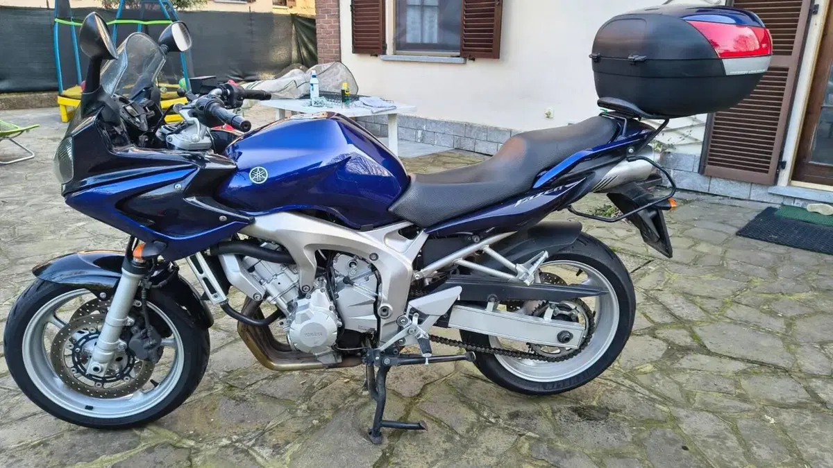 Yamaha FZ6 Fazer (2004 - 07) 