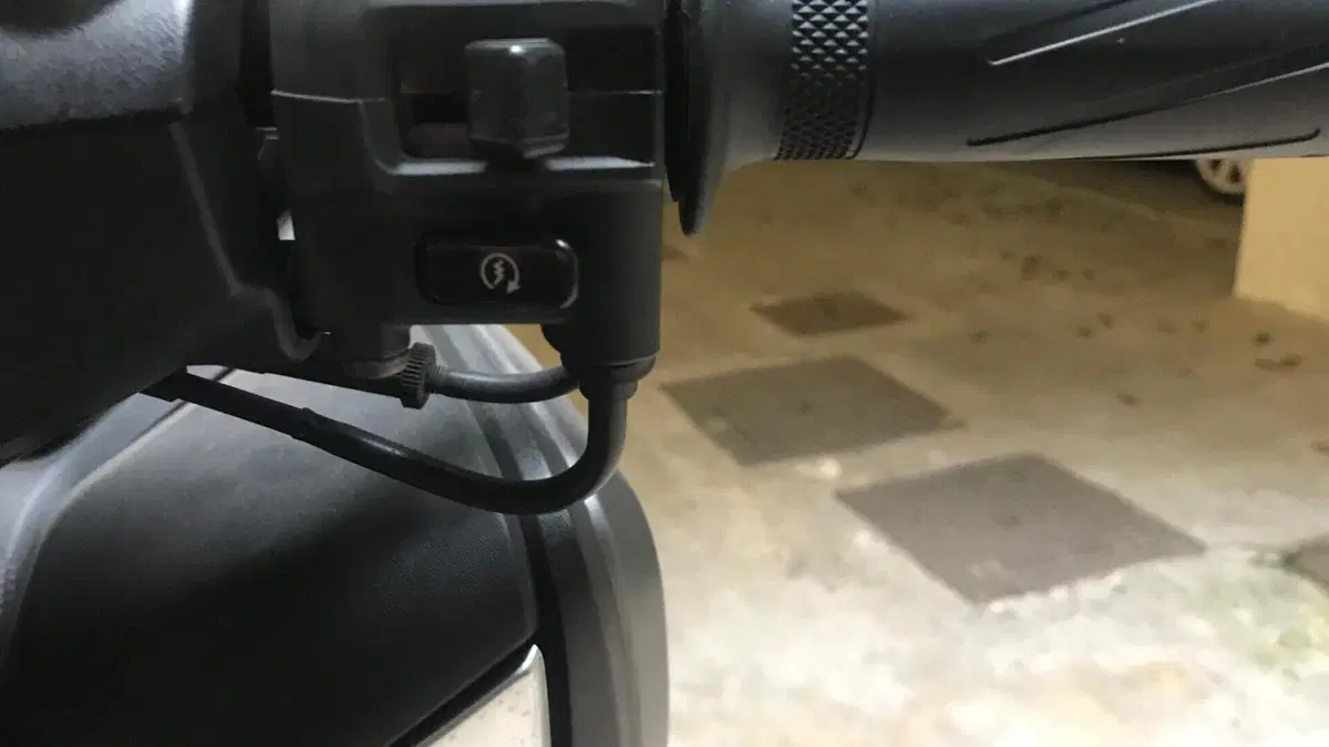 Yamaha X-Max 400 ABS (2017 - 20)  (2)