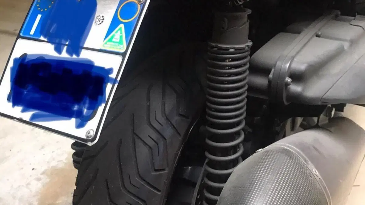 Yamaha X-Max 400 ABS (2017 - 20)  (9)